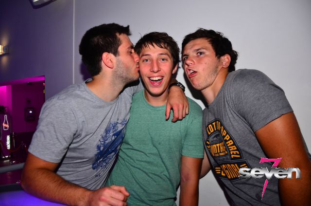 Cliquer pour voir l'image en taille réelle