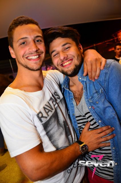 Cliquer pour voir l'image en taille réelle