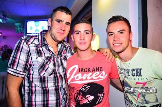 Cliquer pour voir l'image en taille réelle