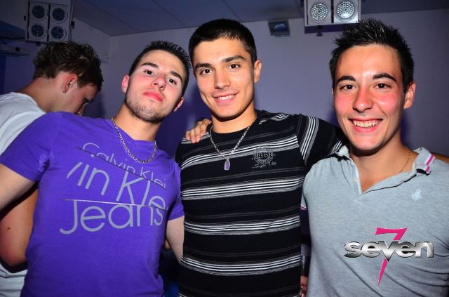 Cliquer pour voir l'image en taille réelle