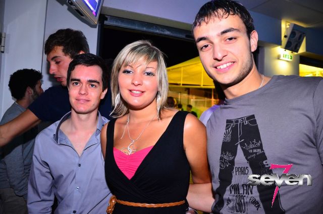 Cliquer pour voir l'image en taille réelle