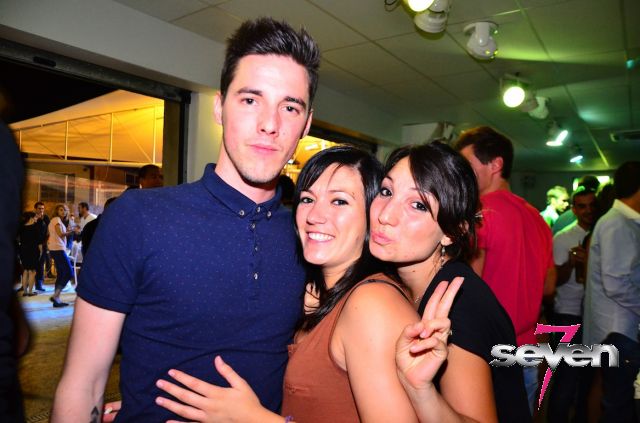 Cliquer pour voir l'image en taille réelle