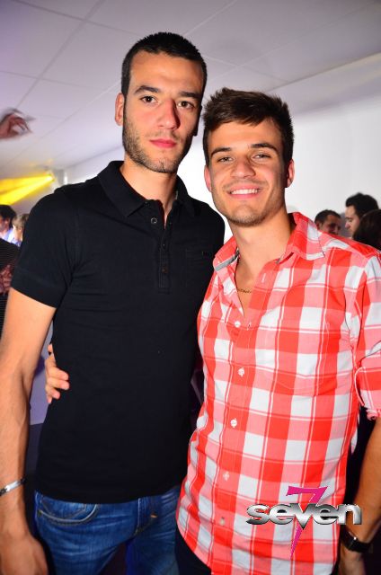 Cliquer pour voir l'image en taille réelle