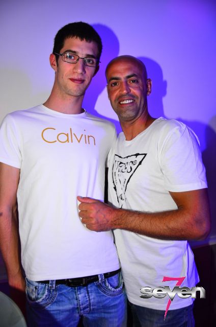 Cliquer pour voir l'image en taille réelle