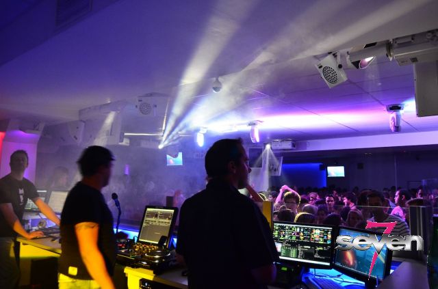 Cliquer pour voir l'image en taille réelle