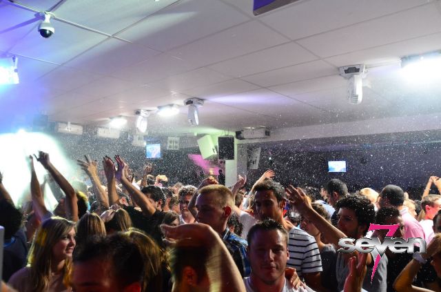 Cliquer pour voir l'image en taille réelle