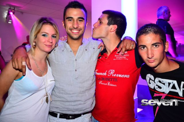 Cliquer pour voir l'image en taille réelle