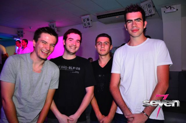 Cliquer pour voir l'image en taille réelle