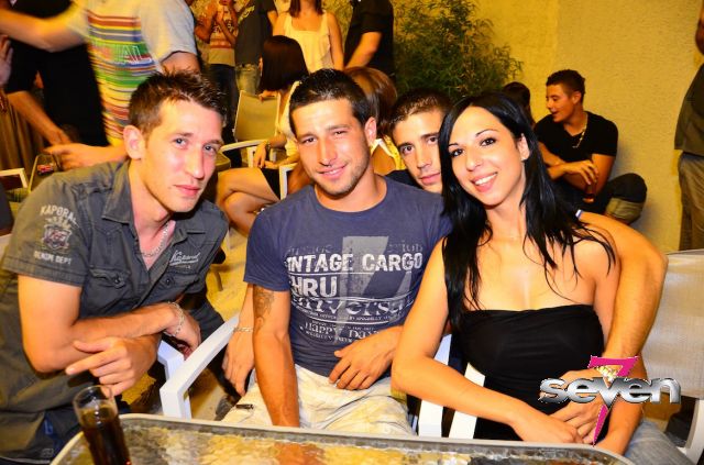 Cliquer pour voir l'image en taille réelle