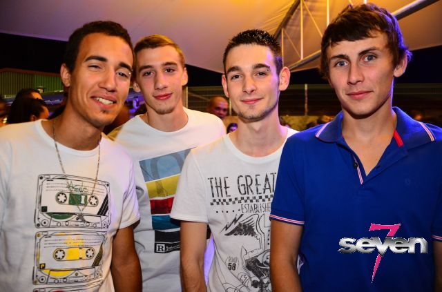 Cliquer pour voir l'image en taille réelle