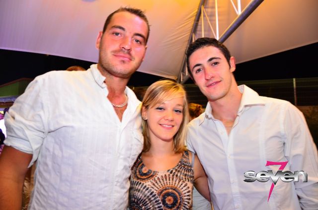 Cliquer pour voir l'image en taille réelle