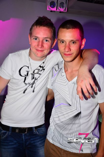 Cliquer pour voir l'image en taille réelle