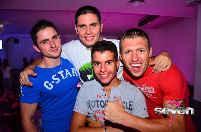 Cliquer pour voir l'image en taille réelle