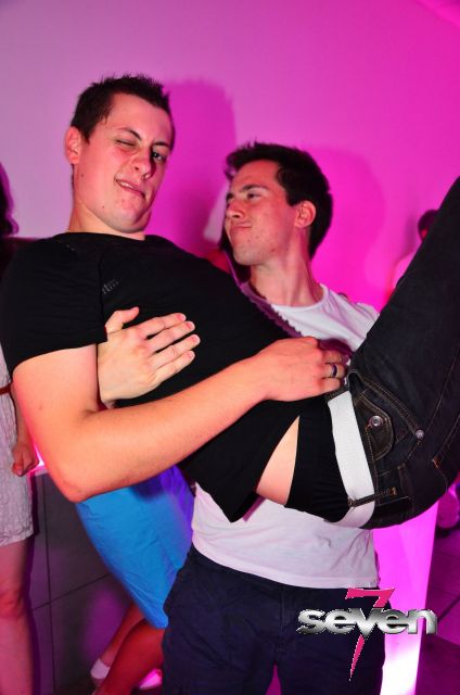 Cliquer pour voir l'image en taille réelle