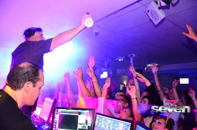 Cliquer pour voir l'image en taille réelle