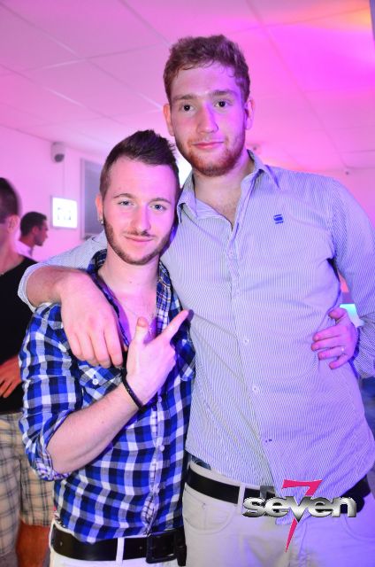 Cliquer pour voir l'image en taille réelle