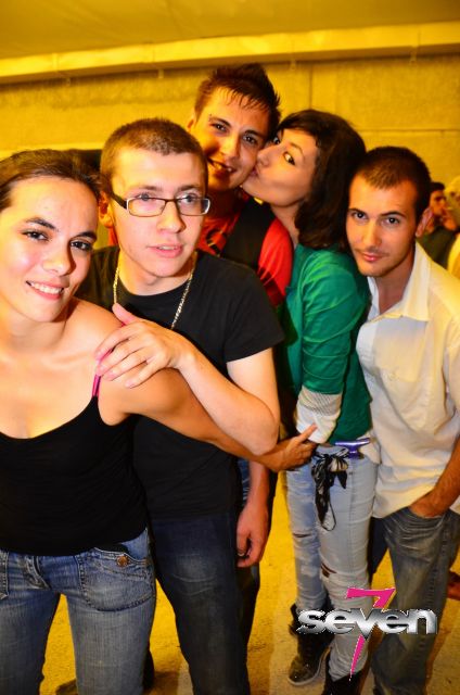 Cliquer pour voir l'image en taille réelle