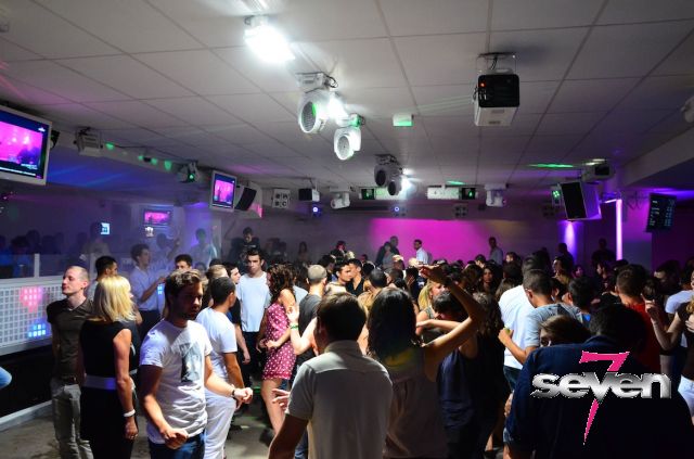 Cliquer pour voir l'image en taille réelle