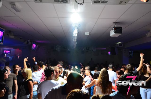 Cliquer pour voir l'image en taille réelle