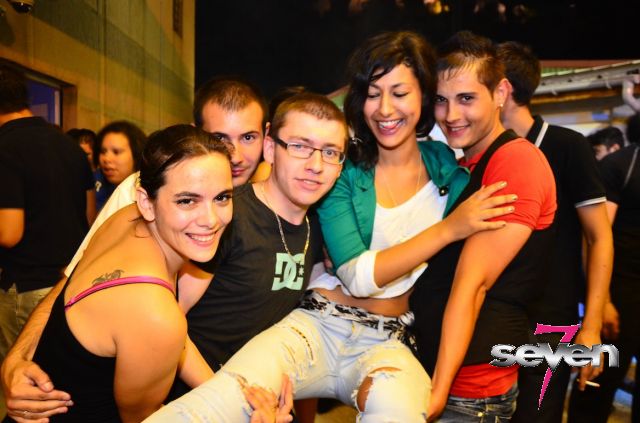 Cliquer pour voir l'image en taille réelle