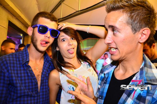 Cliquer pour voir l'image en taille réelle