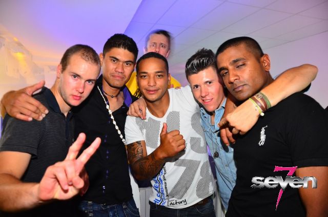 Cliquer pour voir l'image en taille réelle