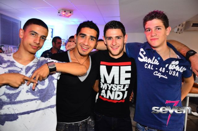 Cliquer pour voir l'image en taille réelle