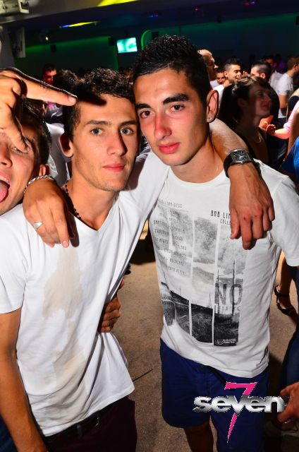 Cliquer pour voir l'image en taille réelle