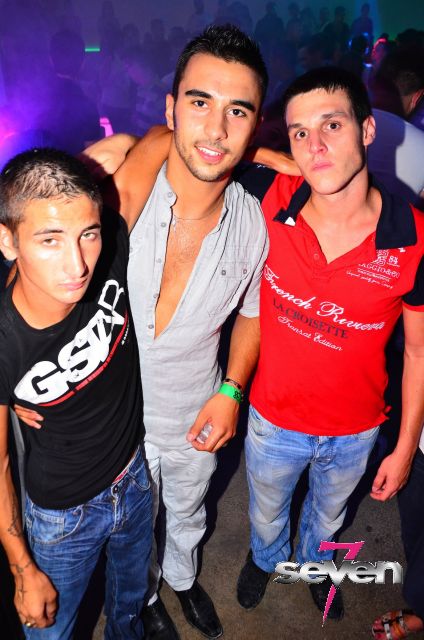 Cliquer pour voir l'image en taille réelle