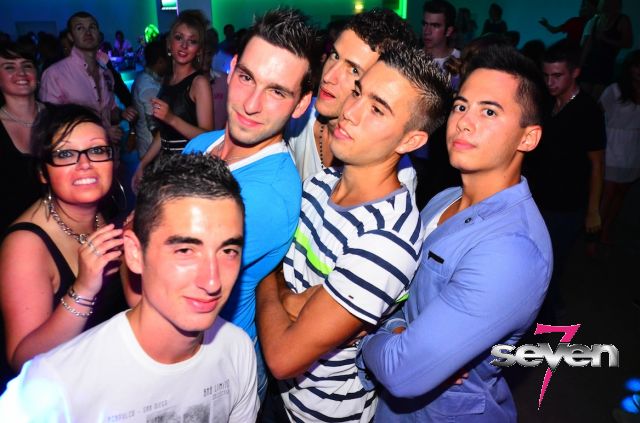 Cliquer pour voir l'image en taille réelle