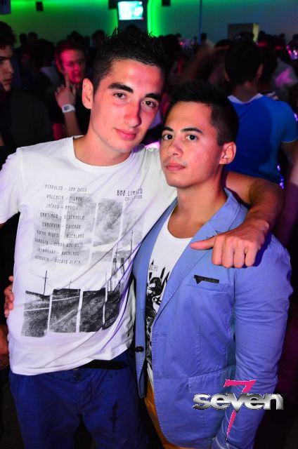 Cliquer pour voir l'image en taille réelle