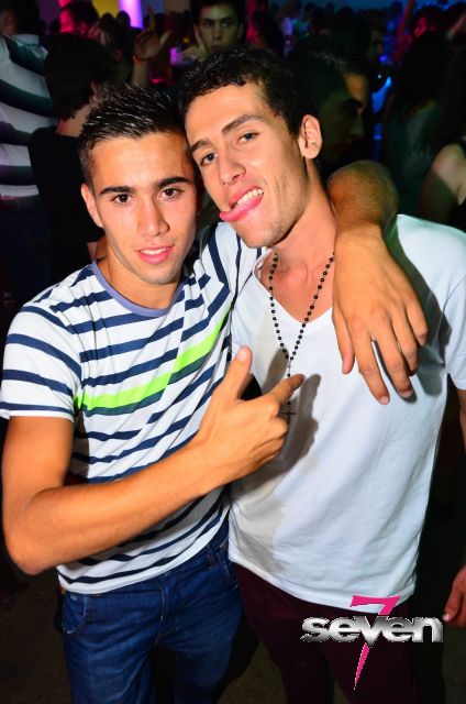 Cliquer pour voir l'image en taille réelle