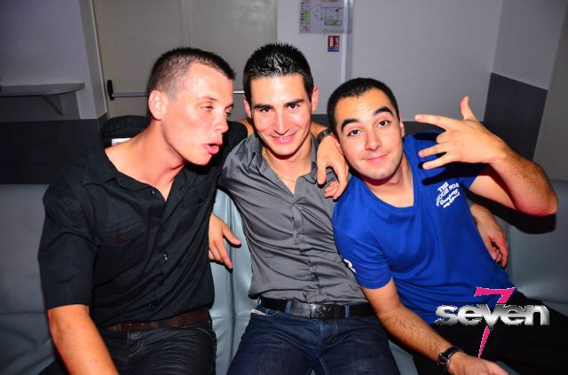 Cliquer pour voir l'image en taille réelle