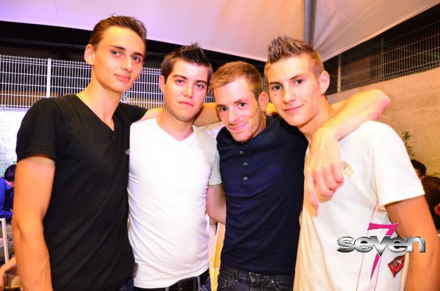 Cliquer pour voir l'image en taille réelle