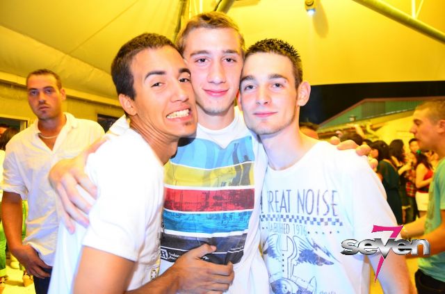 Cliquer pour voir l'image en taille réelle