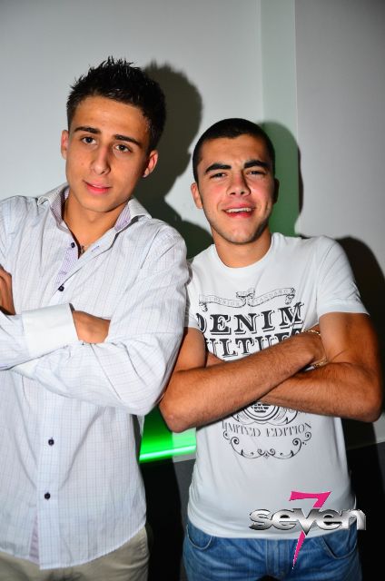 Cliquer pour voir l'image en taille réelle