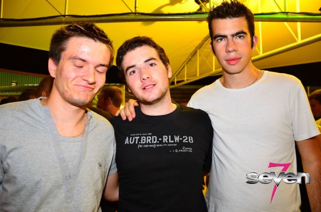 Cliquer pour voir l'image en taille réelle