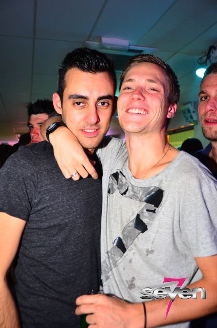 Cliquer pour voir l'image en taille réelle