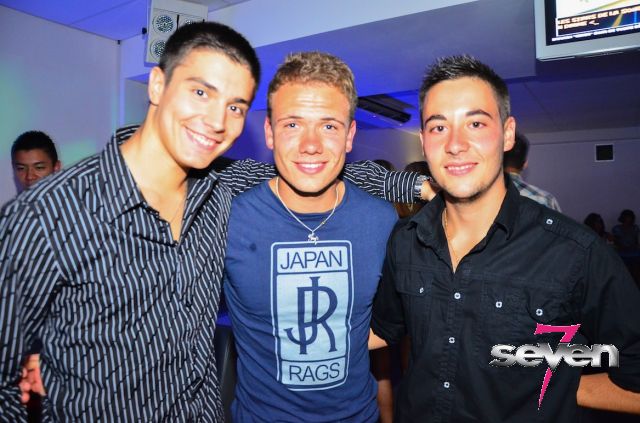 Cliquer pour voir l'image en taille réelle