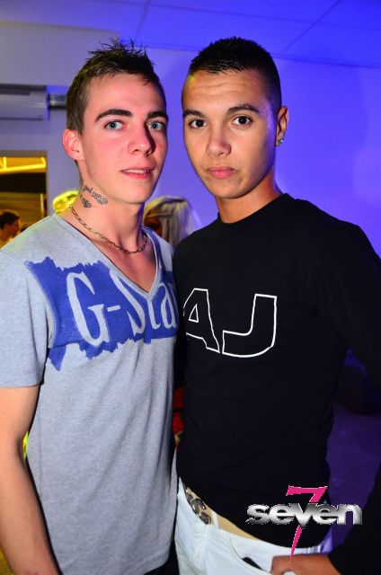 Cliquer pour voir l'image en taille réelle