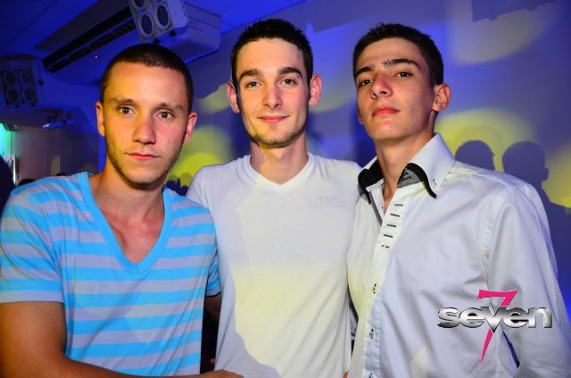 Cliquer pour voir l'image en taille réelle