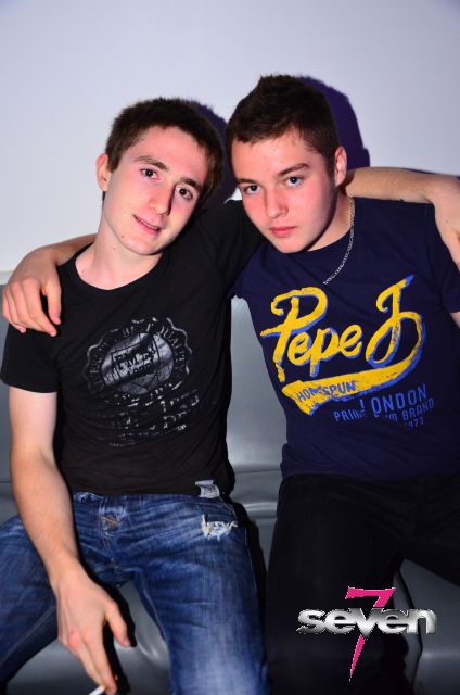 Cliquer pour voir l'image en taille réelle