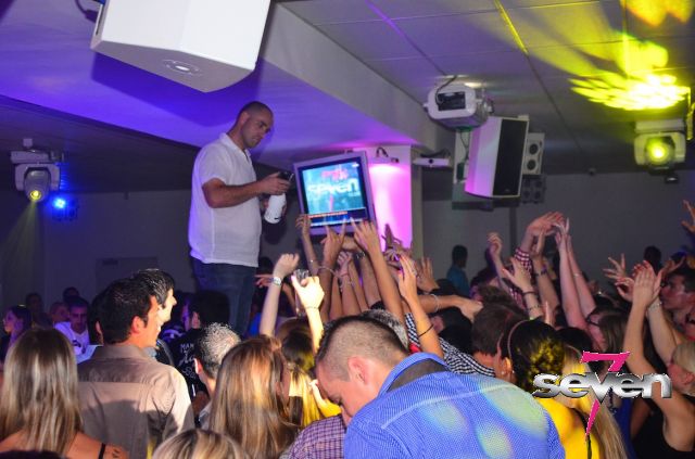 Cliquer pour voir l'image en taille réelle