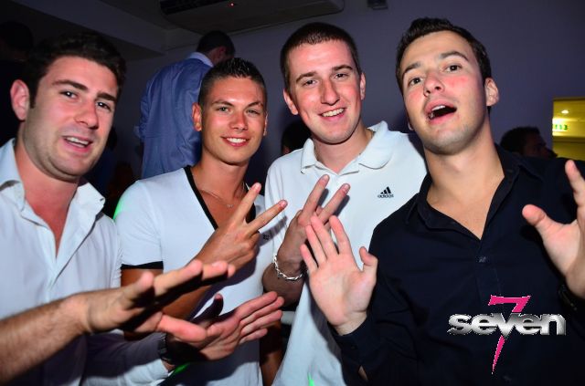 Cliquer pour voir l'image en taille réelle