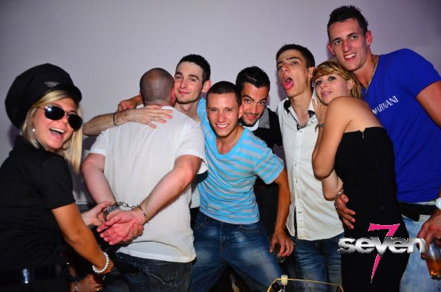 Cliquer pour voir l'image en taille réelle