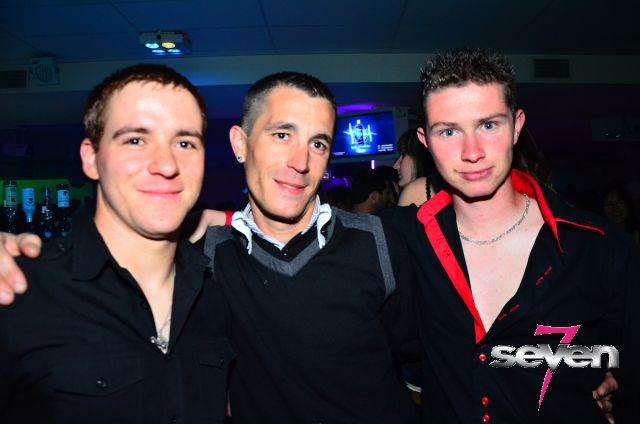 Cliquer pour voir l'image en taille réelle