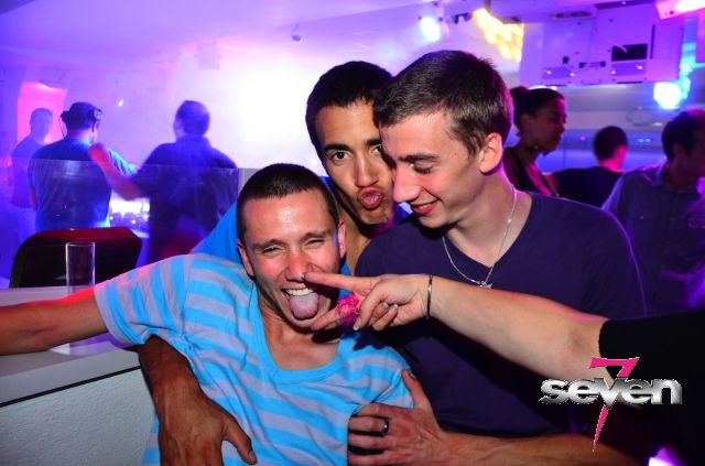 Cliquer pour voir l'image en taille réelle