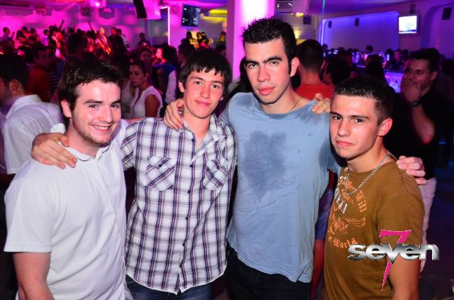 Cliquer pour voir l'image en taille réelle