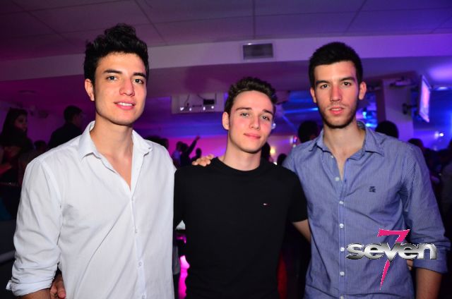 Cliquer pour voir l'image en taille réelle