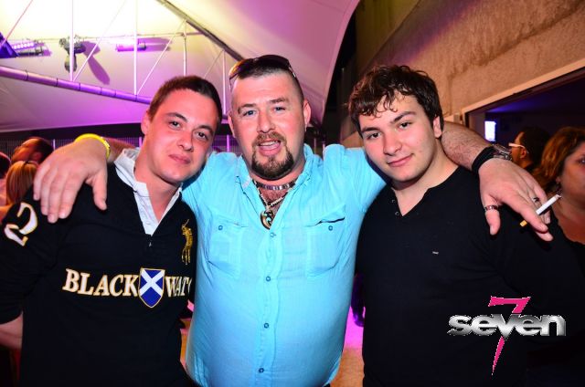 Cliquer pour voir l'image en taille réelle